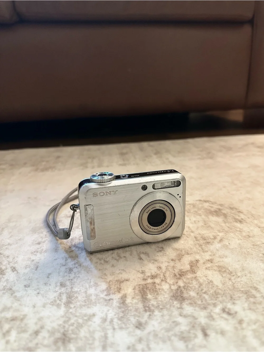 Sony Cyber-shot DSC-S700 7.2MP 3X Optical Zoom CCD Digital Camera